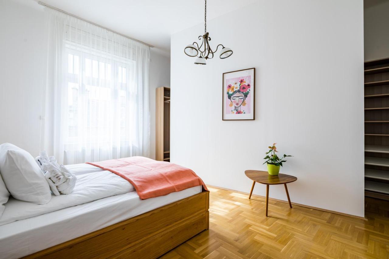 Captain Buda Apartment Boedapest Buitenkant foto